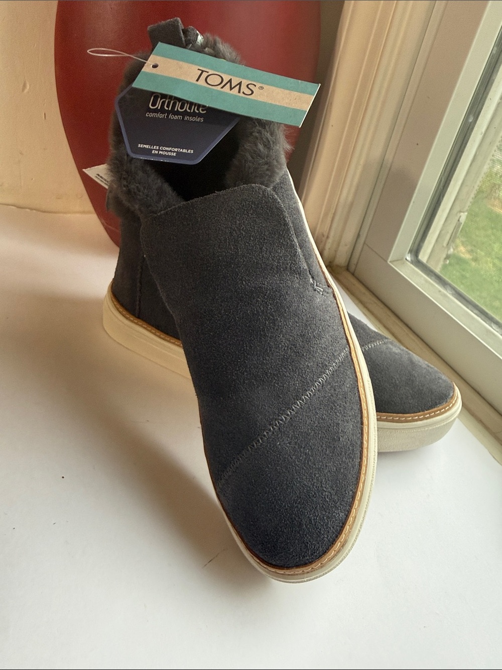 TOMS Women Paxton boots  Charcoal Gray Suede Slip-On Ankle size W6 without Box